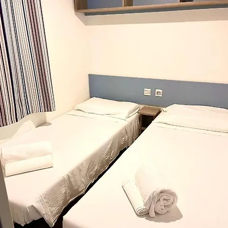 Κάμπινγκ Village Garden *