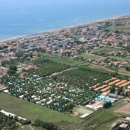 Campsite Village Garden Ardea